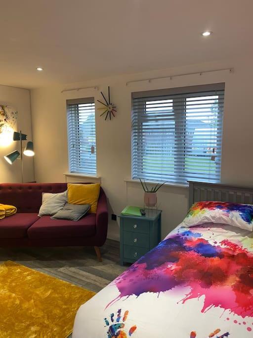 Cosy Studio Apartment Waterlooville Bagian luar foto