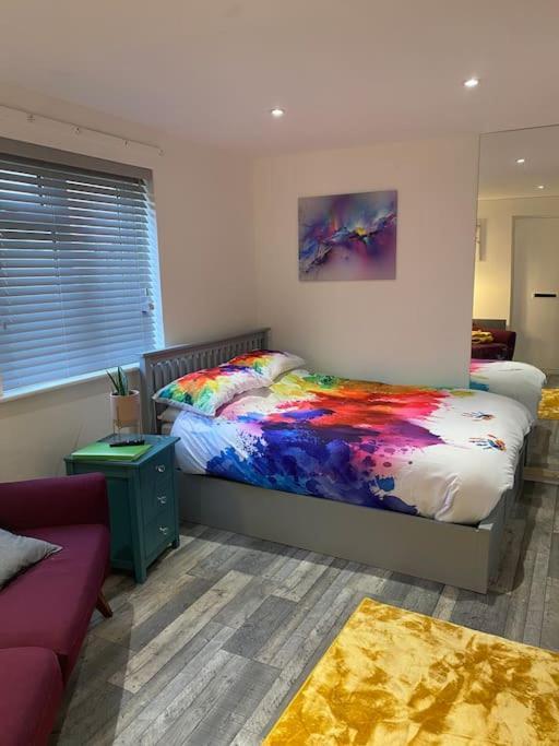 Cosy Studio Apartment Waterlooville Bagian luar foto