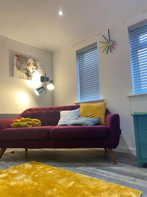 Cosy Studio Apartment Waterlooville Bagian luar foto